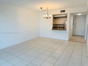 50 Menores Ave in Coral Gables, FL - Building Photo - Building Photo
