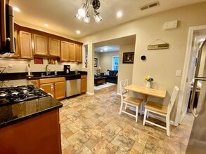 61 Callender Ave in Newport, RI - Building Photo - Building Photo