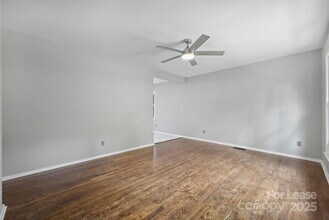 2840 Edsel Pl in Charlotte, NC - Building Photo - Building Photo