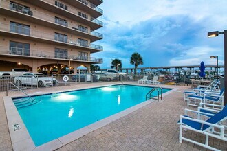 5 Calhoun Ave in Destin, FL - Foto de edificio - Building Photo