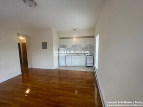 180 North Beacon St, Unit 3 in Boston, MA - Building Photo - Building Photo