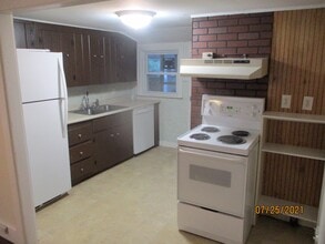 23 Gagne St, Unit 2 in Rochester, NH - Building Photo - Building Photo