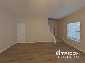 11051 Southwood Dr in Hampton, GA - Building Photo - Building Photo