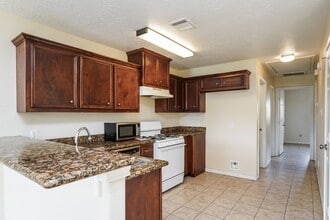 8424 Cannon St in Houston, TX - Building Photo - Building Photo