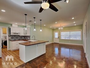 3404 Leslie Dr, Unit J204 in Orlando, FL - Building Photo - Building Photo