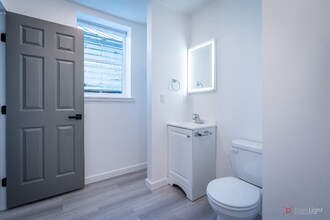 130 N F St, Unit 7 in Livingston, MT - Foto de edificio - Building Photo