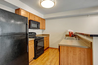 Echo Lake Apartment Homes in Shoreline, WA - Building Photo - Building Photo