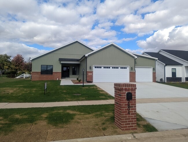 property at 2804 Clarion Rd