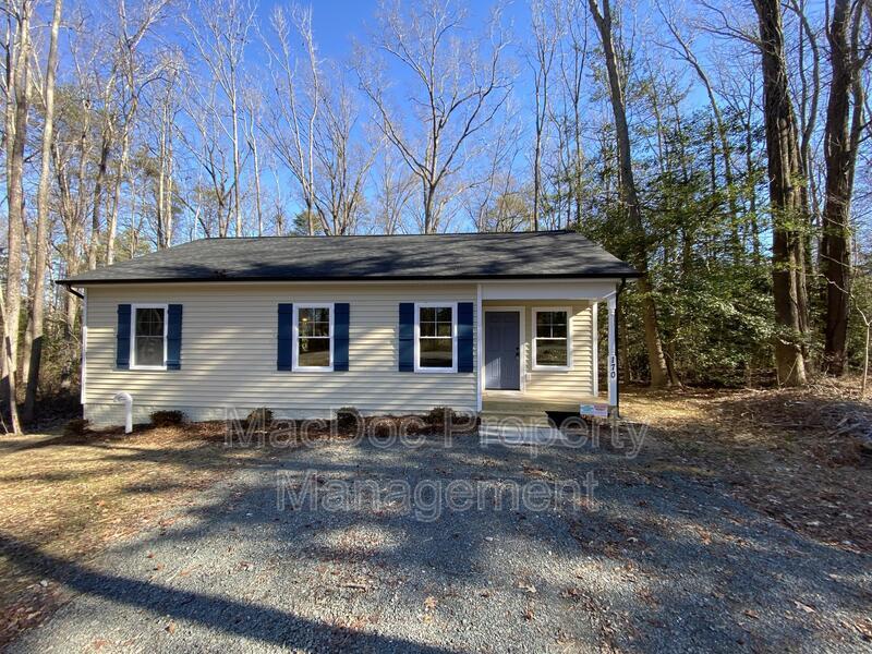 170 Forest Grove Rd in Colonial Beach, VA - Foto de edificio