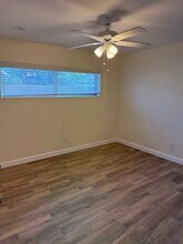 1119 N Banning Blvd, Unit C in Wilmington, CA - Foto de edificio - Building Photo