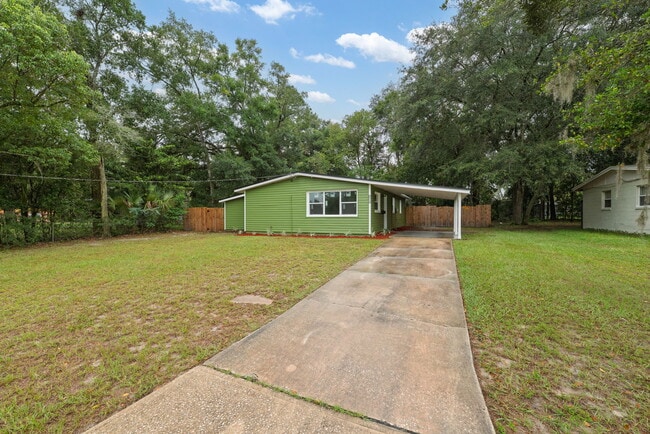 property at 8514 Oak Leaf Rd