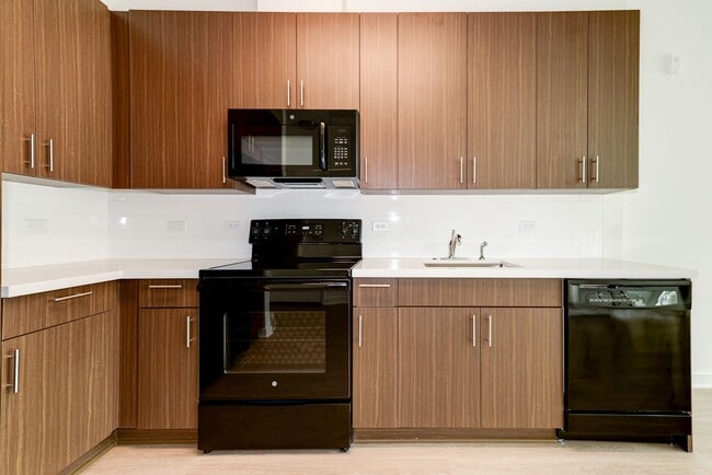 Solstice - Residential Phase 1 in Washington, DC - Foto de edificio - Building Photo