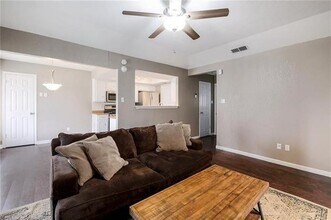 607 Garden Path Dr in Round Rock, TX - Building Photo - Building Photo