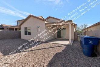 8755 E Stone Meadow Cir in Tucson, AZ - Building Photo - Building Photo