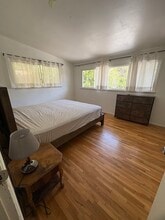 8805 Skyline Dr in Los Angeles, CA - Foto de edificio - Building Photo