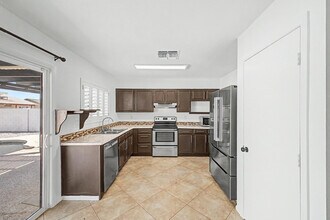 18043 N 33rd Ave in Phoenix, AZ - Building Photo - Building Photo