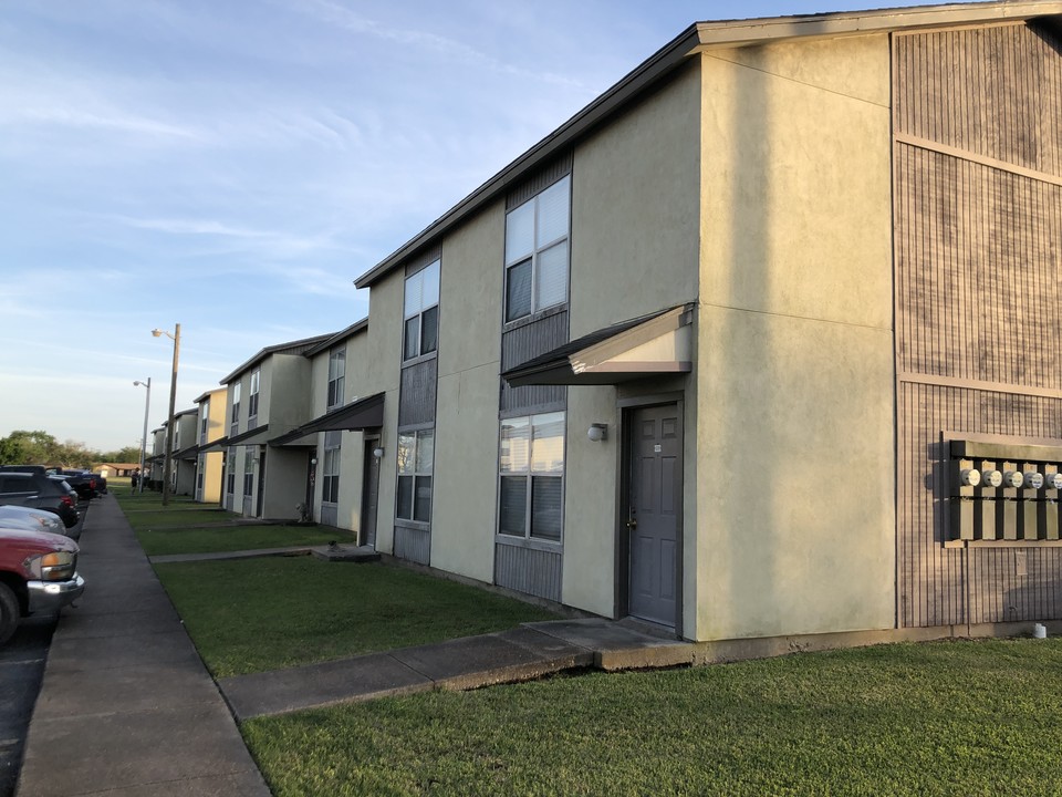 Village Apartments in Port Lavaca, TX - Building Photo