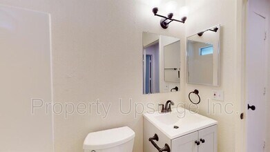 1824 Parallel St in Shasta Lake, CA - Building Photo - Building Photo