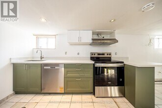 31 Kildonan Rd in Toronto, ON - Building Photo - Building Photo