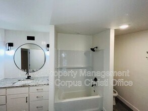 730 Bradshaw Dr in Corpus Christi, TX - Building Photo - Building Photo