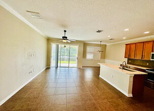 2758 River Landing Dr in Sanford, FL - Building Photo - Building Photo