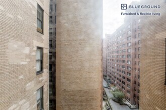 400 E 57th St in New York, NY - Building Photo - Building Photo