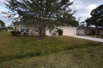826 Halifax Dr in Kissimmee, FL - Building Photo - Building Photo