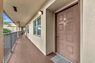 13001 SW 11th Ct in Pembroke Pines, FL - Building Photo - Building Photo