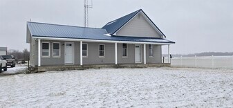 9750 S Packerton Rd in Claypool, IN - Building Photo