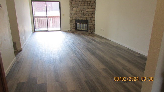 420 Wright St in Lakewood, CO - Foto de edificio - Building Photo