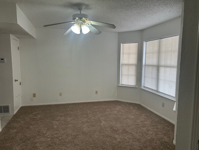 1345 Trudy Elaine Dr, Unit C in El Paso, TX - Building Photo - Building Photo