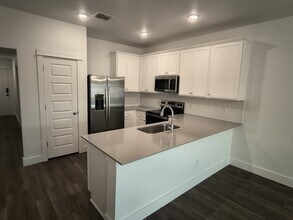 1110 S College Ave in Troy, TX - Building Photo - Building Photo