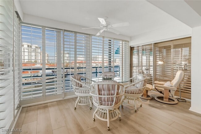 205 Park Shore Dr in Naples, FL - Building Photo - Building Photo