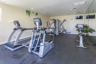 Ocean Park Apartments in Oceanside, CA - Foto de edificio - Interior Photo