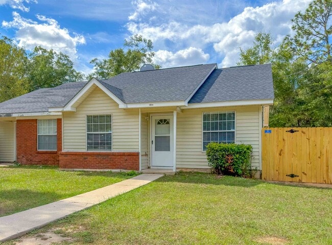 1532 Patrick Ave in Tallahassee, FL - Building Photo - Building Photo