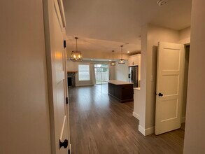 100 Blackburn Pl in Nanaimo, BC - Building Photo - Building Photo