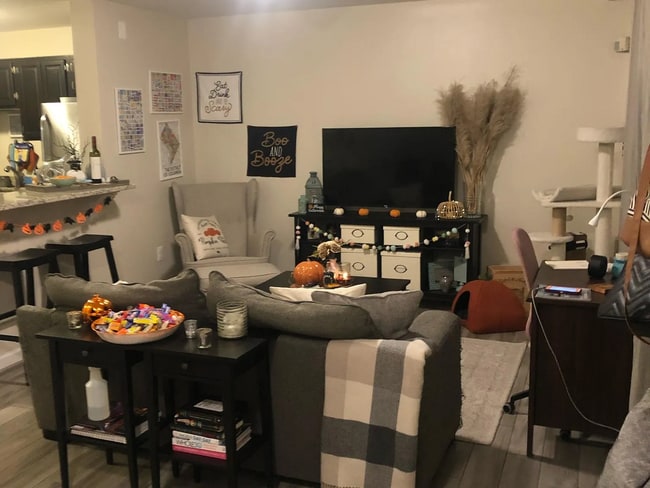 property at 923 T St NW