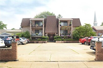 1045 Turnpike St in Beaver, PA - Building Photo - Building Photo