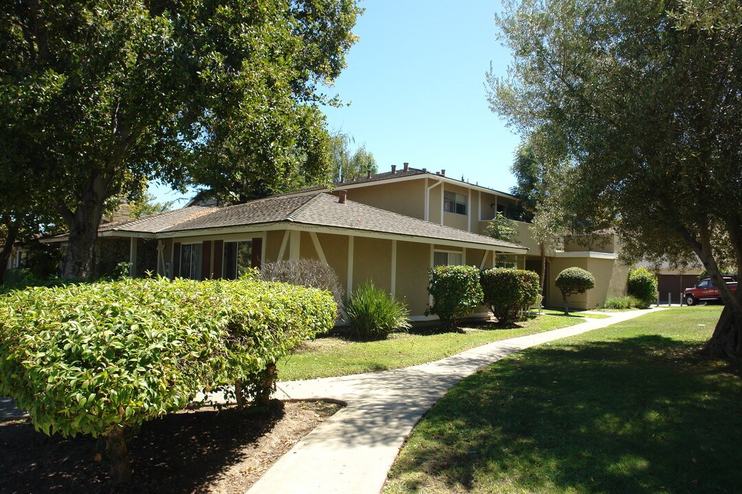 1990 Southwest Expy in San Jose, CA - Foto de edificio