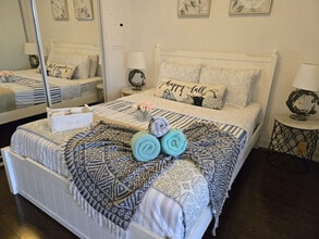 17 Charlotte St in Toronto, ON - Building Photo - Building Photo