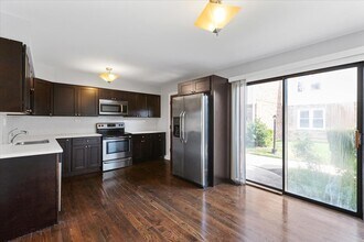 1772 Pickwick Ln in Glenview, IL - Building Photo - Building Photo