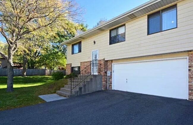 property at 1244 Ferndale St N
