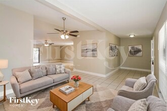 8020 N Ola Ave in Tampa, FL - Building Photo - Building Photo