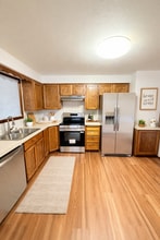 9911 N Indian Trail Rd in Spokane, WA - Building Photo - Building Photo