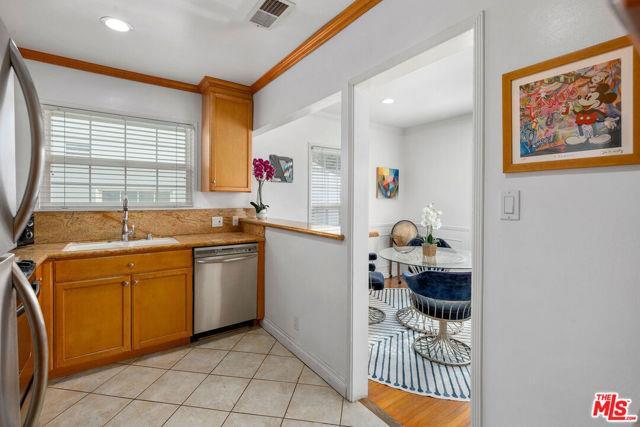 9645 W Olympic Blvd in Beverly Hills, CA - Building Photo