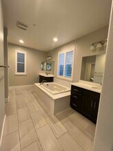 333 Emory Ct in Fairfield, CA - Building Photo - Building Photo