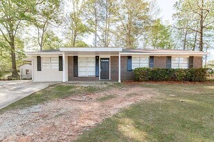5430 Maltese Dr in Columbus, GA - Building Photo