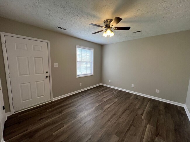 property at 1437 Ireland Dr