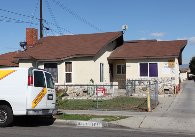 4611-4615 Live Oak St in Bell, CA - Building Photo - Building Photo