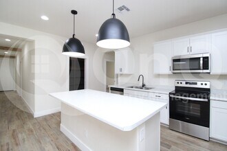 17558 W Country Club Terrace in Surprise, AZ - Building Photo - Building Photo